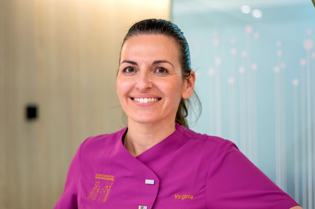Dentista sonriendo